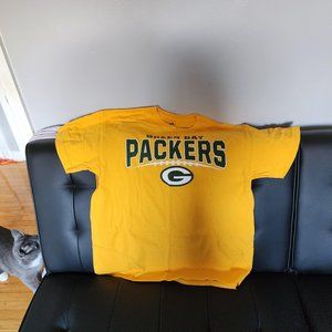 2 Green Bay Packers teeshirts